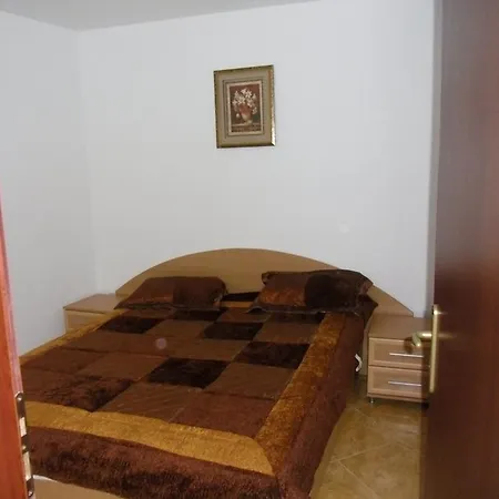 Apartment Lotos Elena's
